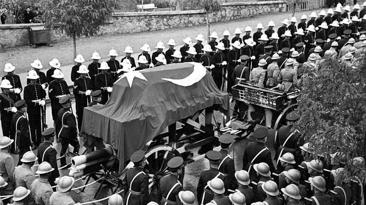 Ulu önder Mustafa Kemal Atatürk’ün cenazesi töreninden fotoğraflar!