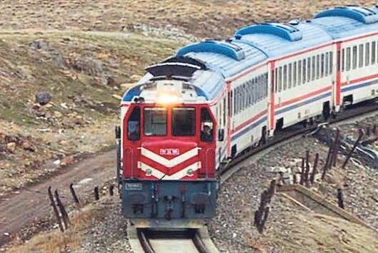 Muhteşem manzaralarla raylarda kültür yolculuğu