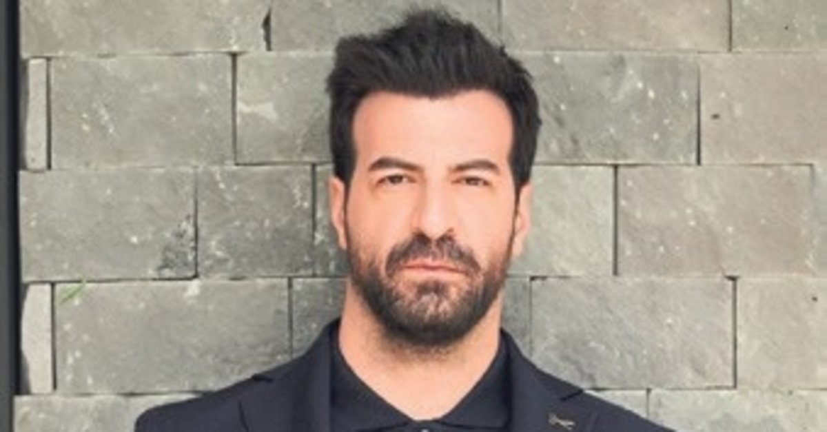 ‘Oyunculuk bence delilik’