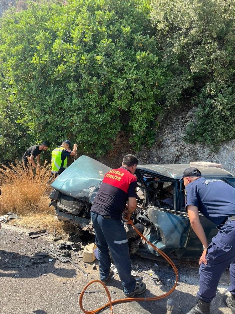 Milas’ta trafik kazası: Ölü ve yaralılar var