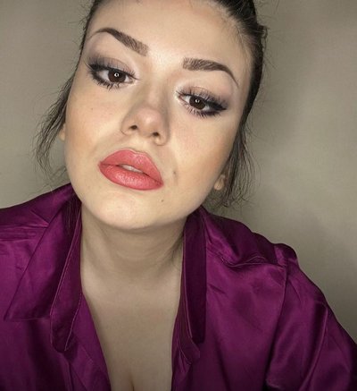 Sosyal medya fenomeni Simge Barankoğlu İzmir’de gözaltına alındı