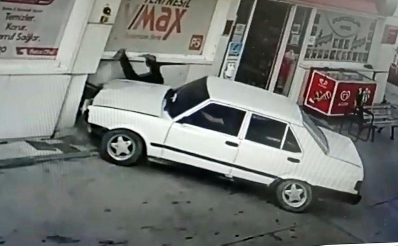 Afyon’da akılalmaz olay! Tartıştığı istasyon görevlisine otomobiliyle çarptı