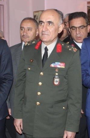 Korgeneral Osman Erbaş, Bitlis’te düşen helikopterde şehit oldu