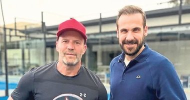 Dünya yıldızıyla yan yana