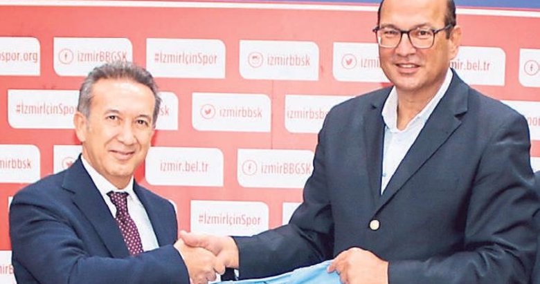 İzmir’de kadın sporculara destek