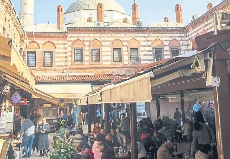 kemeraltinin-ticaret-damari-havra-sokagi-1787506945365.jpeg