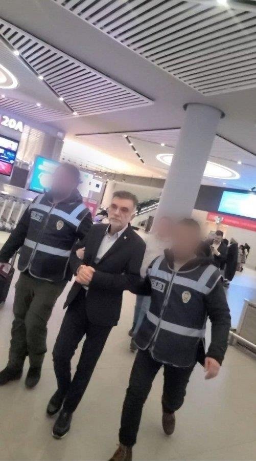 Hatay’daki Rönesans rezidansın müteahhidi Mehmet Yaşar Coşkun yurt dışına kaçmak isterken yakalandı