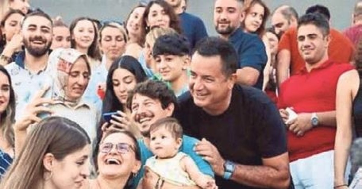 Acun Ilıcalı çalışanlarını sevindirdi