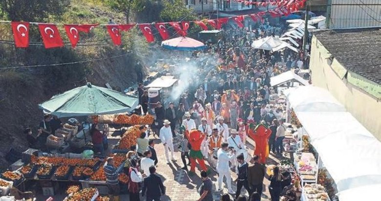 Menderes Mandalina Festivali’ne yoğun ilgi