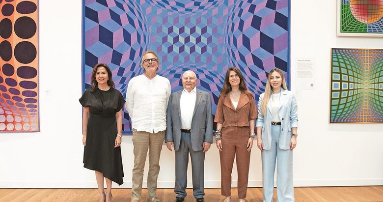 Arkas Sanat Alaçatı iki sergiyle açıldı