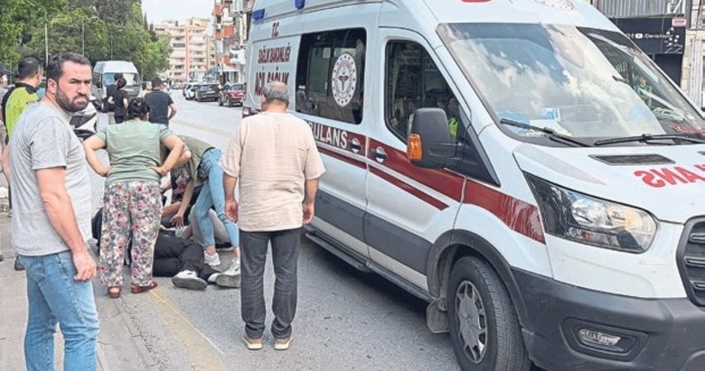Motosikletle kaza yapan lise öğrencileri ağır yaralandı