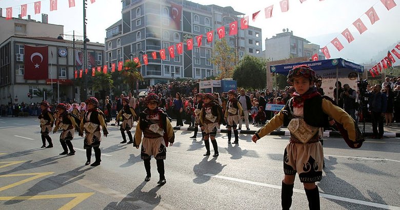 Manisa'da Cumhuriyet Bayramı'na coşkulu kutlama