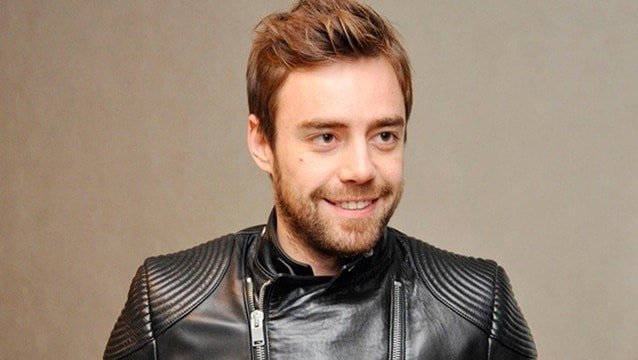 Ünlü şarkıcı Murat Dalkılıç, Kuşadası’nda yeni bir hayata adım atıyor