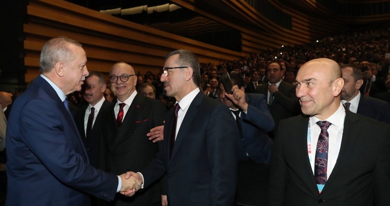 Tunç Soyer’in bakışları gözlerden kaçmadı! Başkan Erdoğan’a hayran hayran baktı