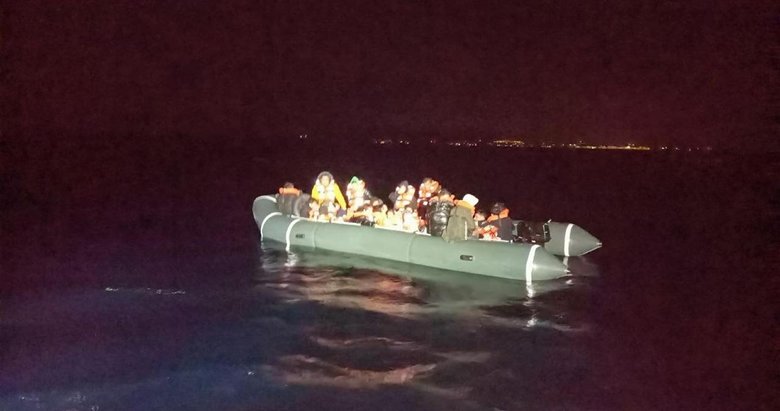 İzmir ve Muğla açıklarında 71 düzensiz göçmen kurtarıldı