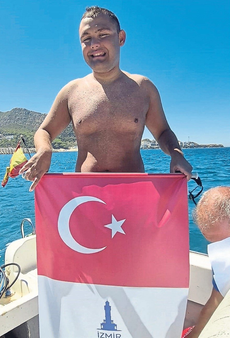 İzmirli Tuna Cebelitarık'ta tarih yazdı