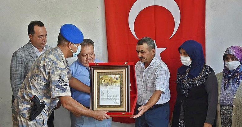 Teğmen Osman Alp’in şehadet belgesi, Manisa’daki ailesine verildi