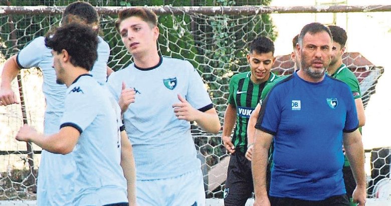 Mavioğlu sahaya indi