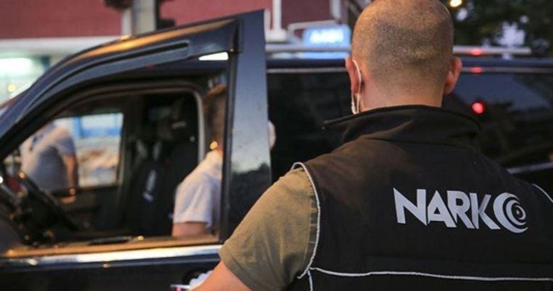 İzmir’de uyuşturucu ticaretine yönelik 30 kişi hakkında gözaltı kararı