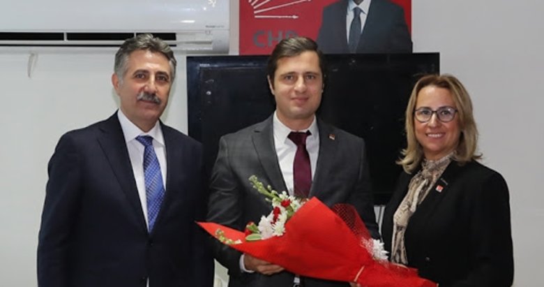 CHP İzmir kaynıyor!