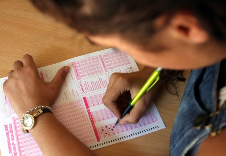 LGS sınavı saat kaçta başlıyor? LGS sınav süresi kaç saat? 2023 MEB LGS sınav giriş bilgisi...