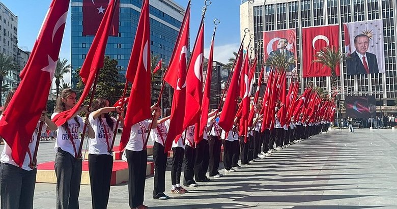 İzmir’de 19 Mayıs coşkusu