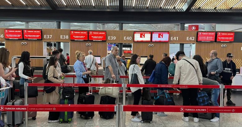 Bayram tatilinde hava yolunda rekor hareketlilik