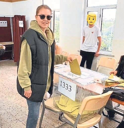 Ünlülerden ikinci tura yoğun ilgi