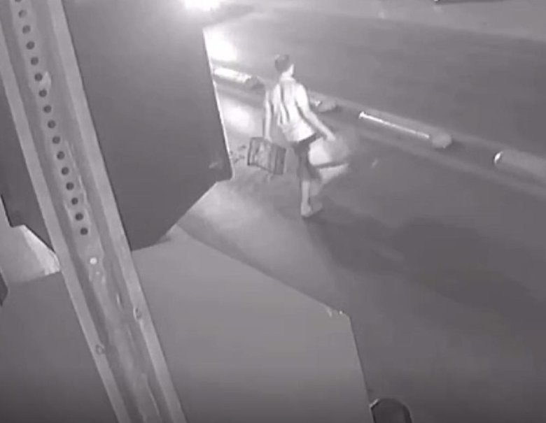 Boşanmak isteyen karısının aracını kundakladı