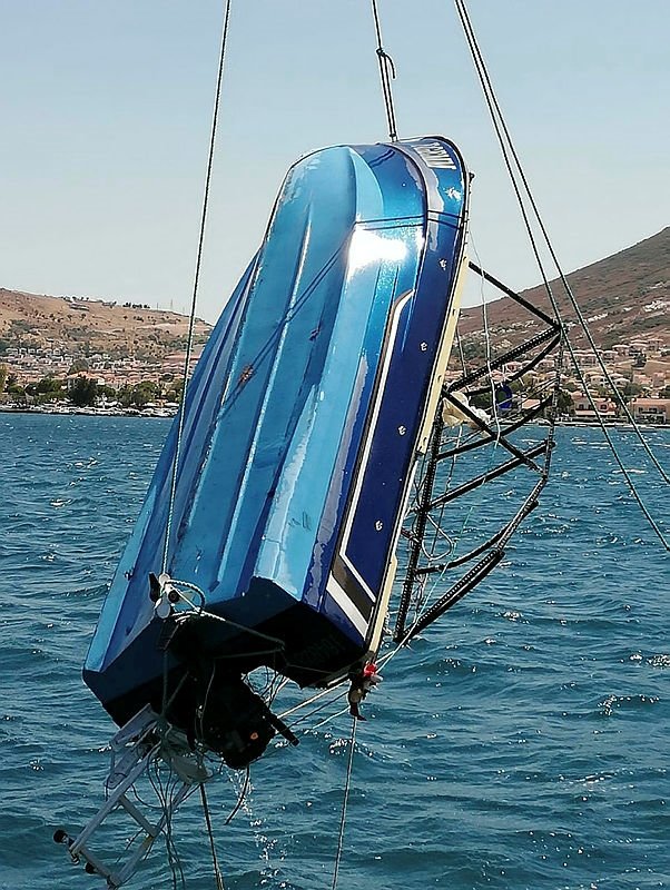 Foça’da tekne faciasında kaybolan Sarp hala bulunamadı