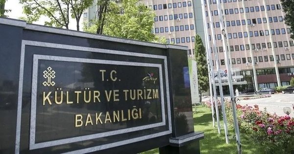 kultur-ve-turizm-bakanligi-795-personel-alacak-kultur-ve-turizm-bakanligi-sozlesmeli-personel-alimi-ne-zaman-1755167541070.jpeg