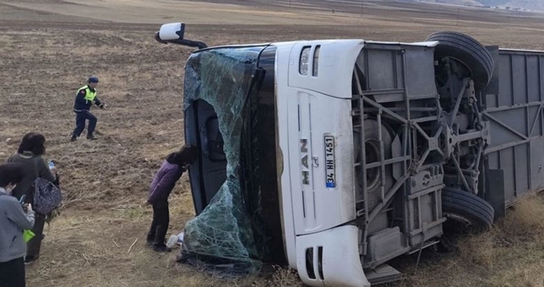 Afyon’da devrilen tur otobüsü kazasında yaralanan Japon turist öldü