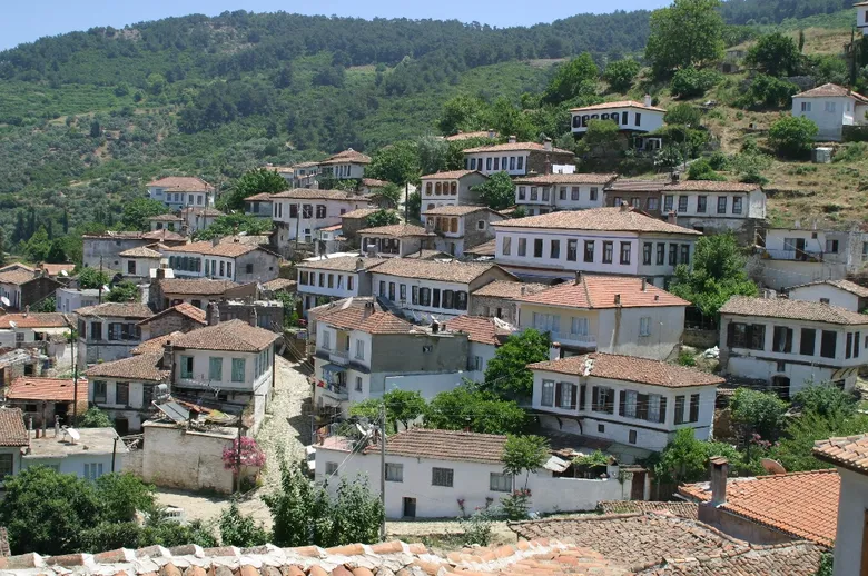izmirde-cocuklu-ailelerin-yeni-rotasi-izbana-binen-oraya-gidiyor-hem-huzurlu-hem-ucuz-1791549688078.png