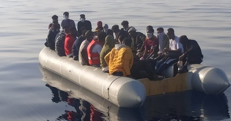 İzmir’de 61 kaçak göçmen kurtarıldı