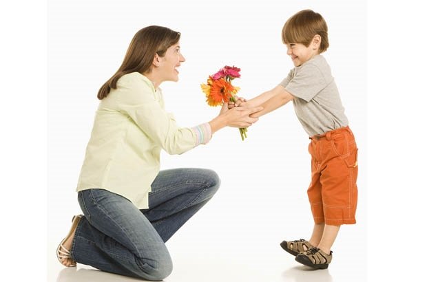 Anneler Günü mesajları ile annenizi mutlu edin! Anneler Günü hediyesine yazılacak en güzel sözler!