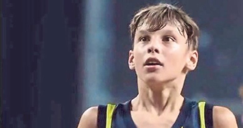 Jasikevicius’un oğlu Balıkesir’de parkede