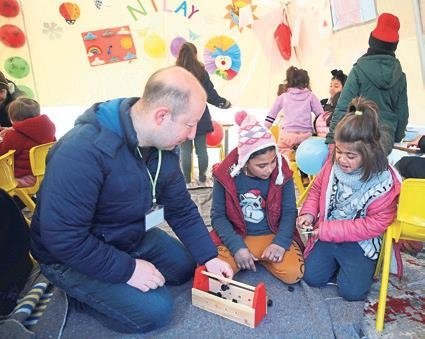 Yaşam çadırları kuruldu depremzedeler yerleşti