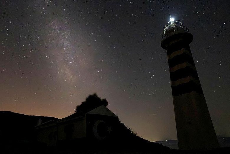 İzmir’de görsel şölen: Samanyolu galaksisi ve yıldız izleri...