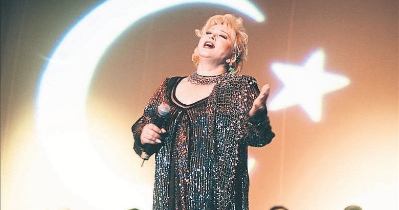 Muazzez Abacı hastaneye kaldırıldı!