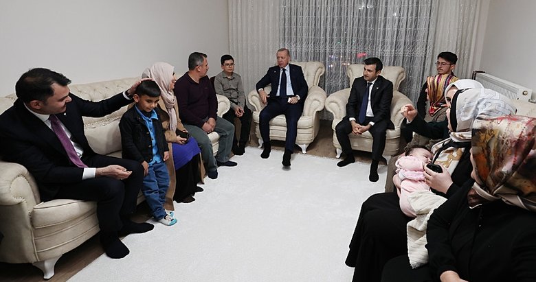 Başkan Erdoğan’dan Adıyaman’da aile ve esnafa ziyaret