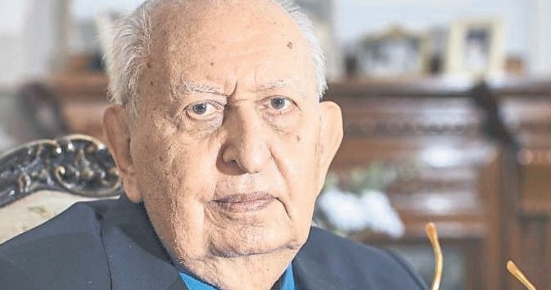 DP Eski Başkanı Cindoruk 92 yaşında hayatını kaybetti