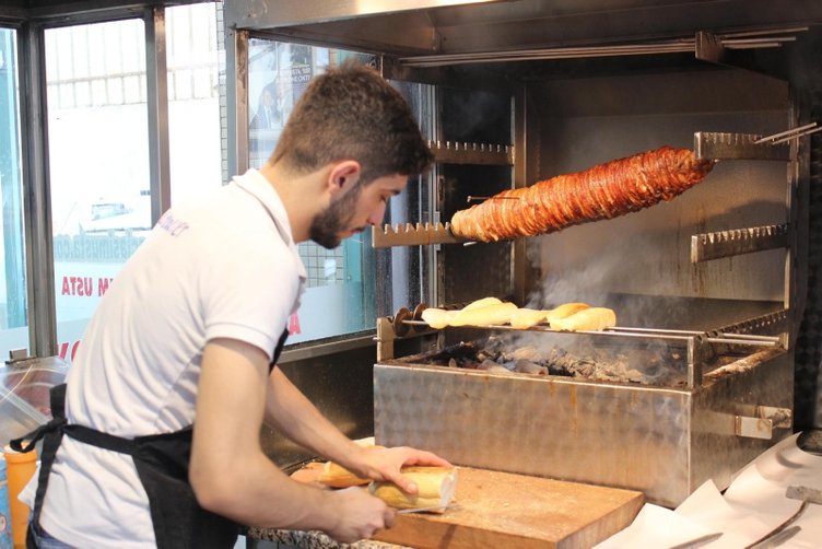 İzmir’deki kokorecin diğer yerlerdekinden farkı var
