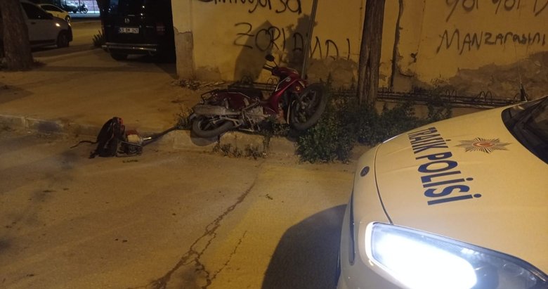 İzmir’de motosikletli hırsız polisten kaçamadı