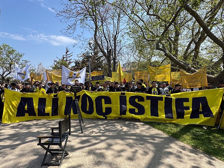 Fenerbahçe’de savaş var! Mahmut Uslu’dan Ali Koç’ sert sözler! Yeter artık git