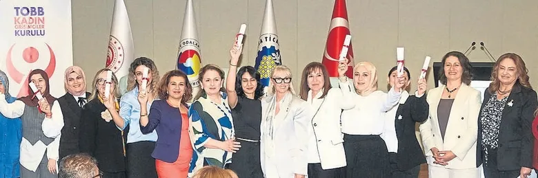 kadin-kaynakcilar-uretime-hazir-1783623921070.jpeg
