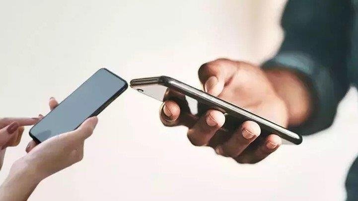 Üniversitelilere vergisiz telefon için tüm detaylar netleşti! İşte tüm bilmeniz gerekenler