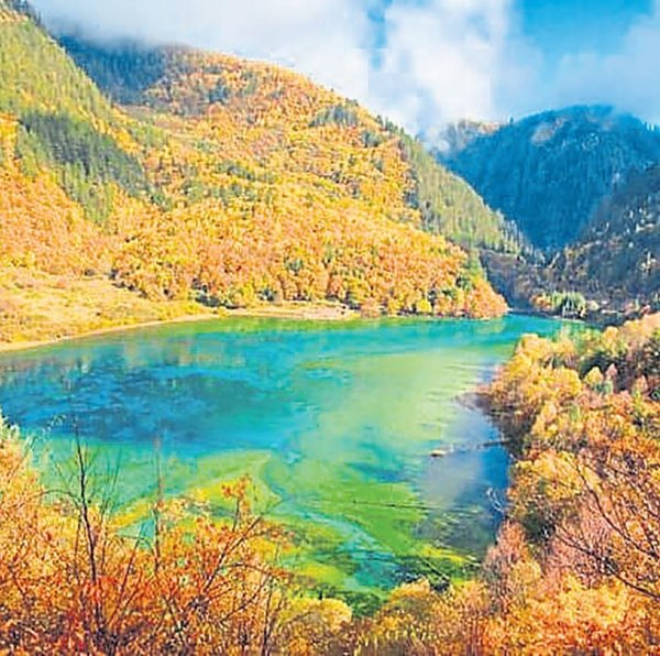 Gerçek olamayacak kadar güzeller: Renkleriyle hayran bırakan göl ve nehirler