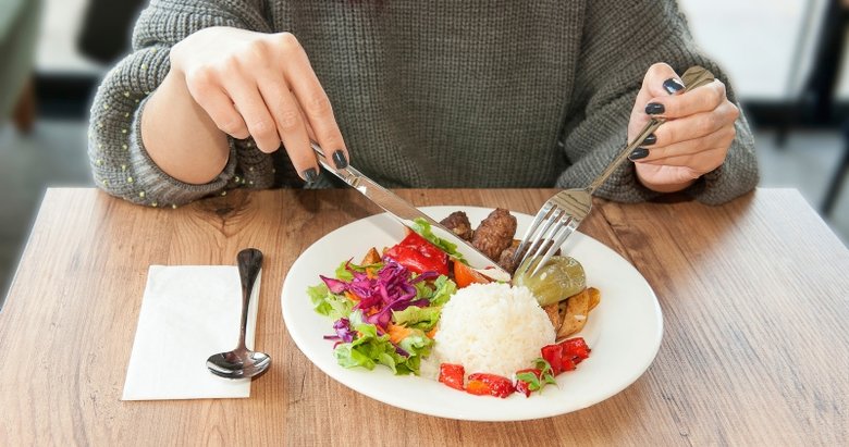 Bilinçli yiyin formda kalın!