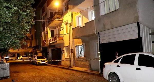 İzmir’de korkunç olay! Eşini öldürüp, intihar etti