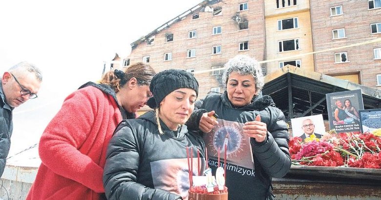 Ölüm otelinin önünde gözyaşı döktüler